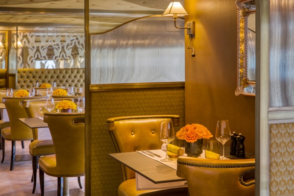 Uniworld SS La Venezia - Restaurante Rialto 2.jpg